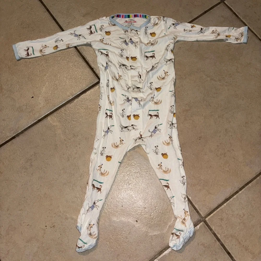Like New Magnetic Me White Animal Print Footie - Picture 1 of 11